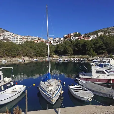 In With Private Pool 度假居 扎达尔