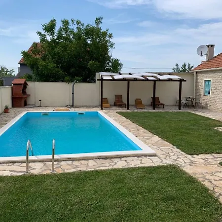 In With Private Pool Zadar