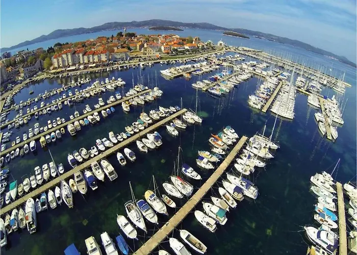 בית נופש In With Private Pool *