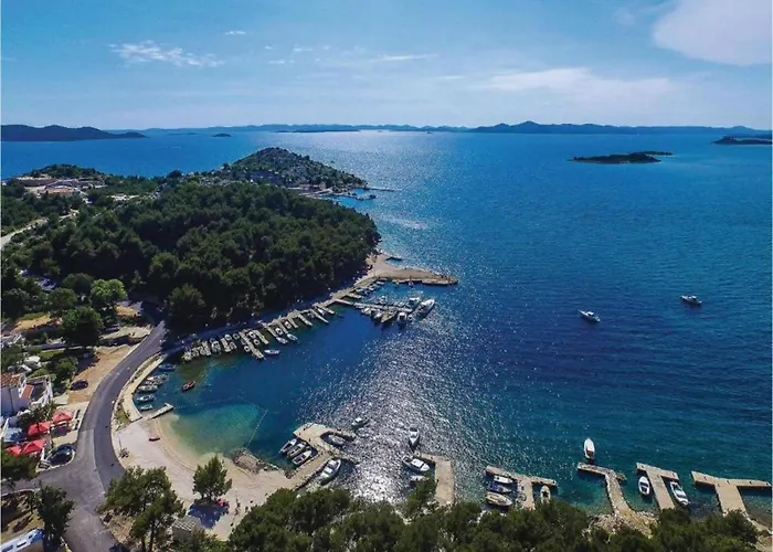 בית נופש In With Private Pool