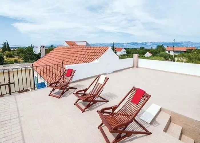 In With Private Pool בית נופש זאדאר