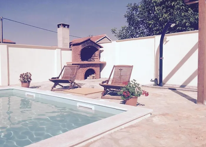 Vikendica In With Private Pool Zadar