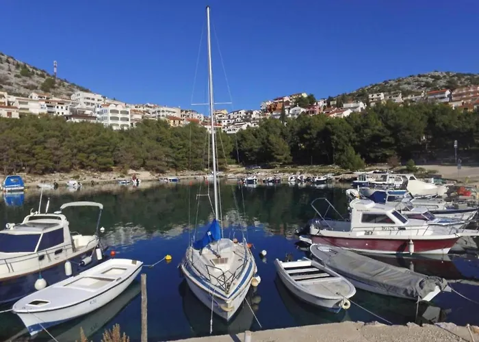 In With Private Pool 펜션 자다르